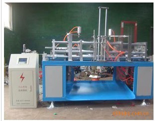 二龍塑料機(jī)械供應(yīng)中空塑料吹瓶機(jī),全自動(dòng)吹瓶機(jī),定做各種吹瓶機(jī)圖片,二龍塑料機(jī)械供應(yīng)中空塑料吹瓶機(jī),全自動(dòng)吹瓶機(jī),定做各種吹瓶機(jī)圖片大全,滄縣二龍塑料機(jī)械經(jīng)銷處-